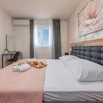 Mareni Zadarvillas * Razanac