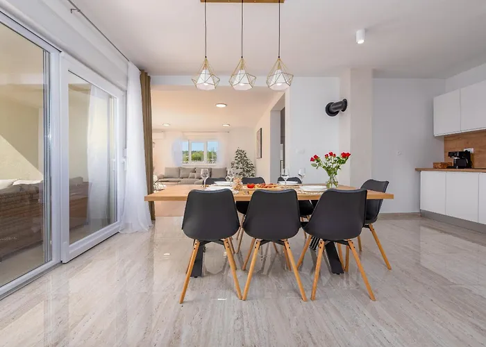 Mareni Zadarvillas 빌라 *